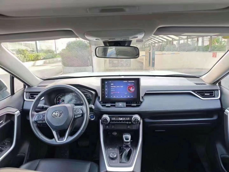 泰安23年豐田RAV4榮放5