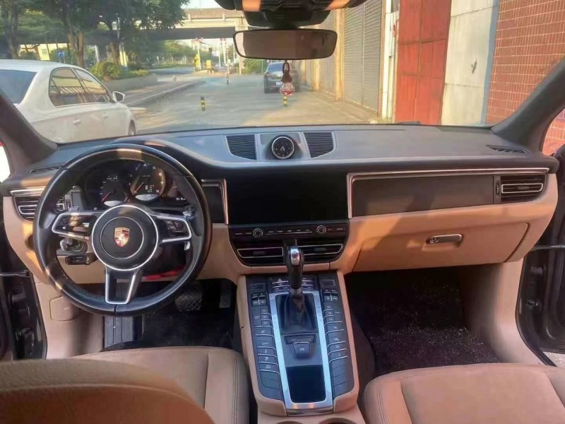 广州19年保时捷Macan3