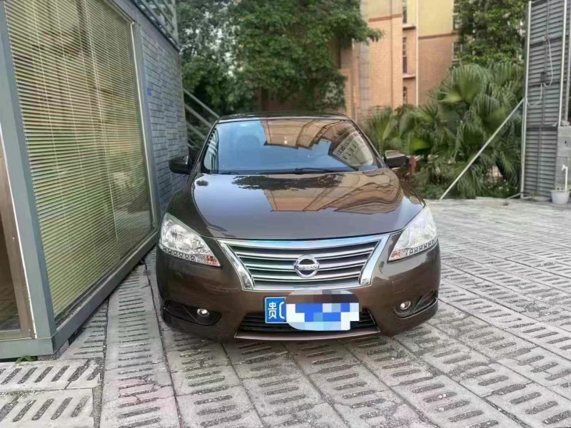防城港15年日產軒逸1