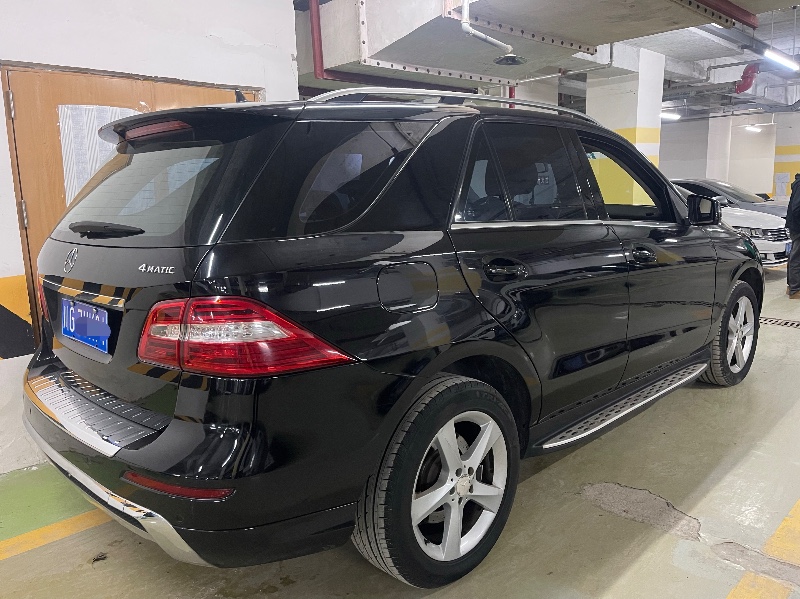 成都13年奔驰ML2