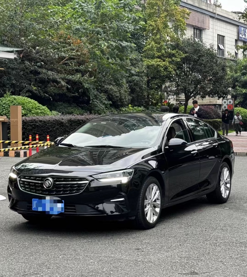 成都23年别克君威1