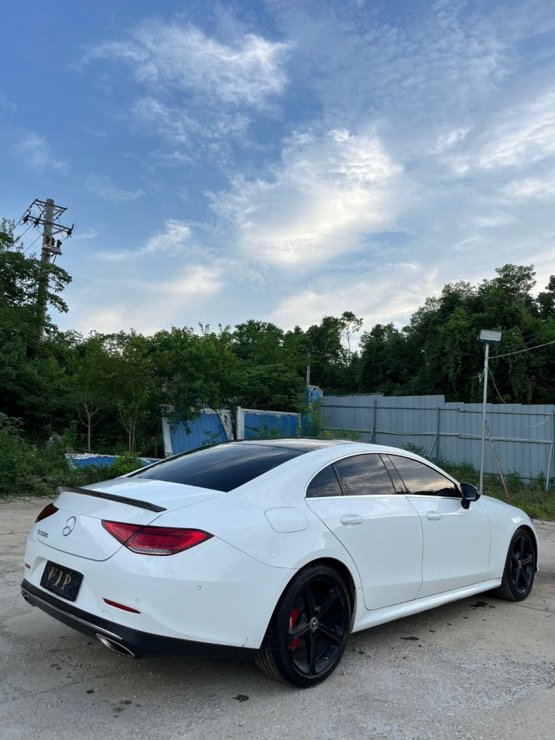 武汉19年奔驰CLS4