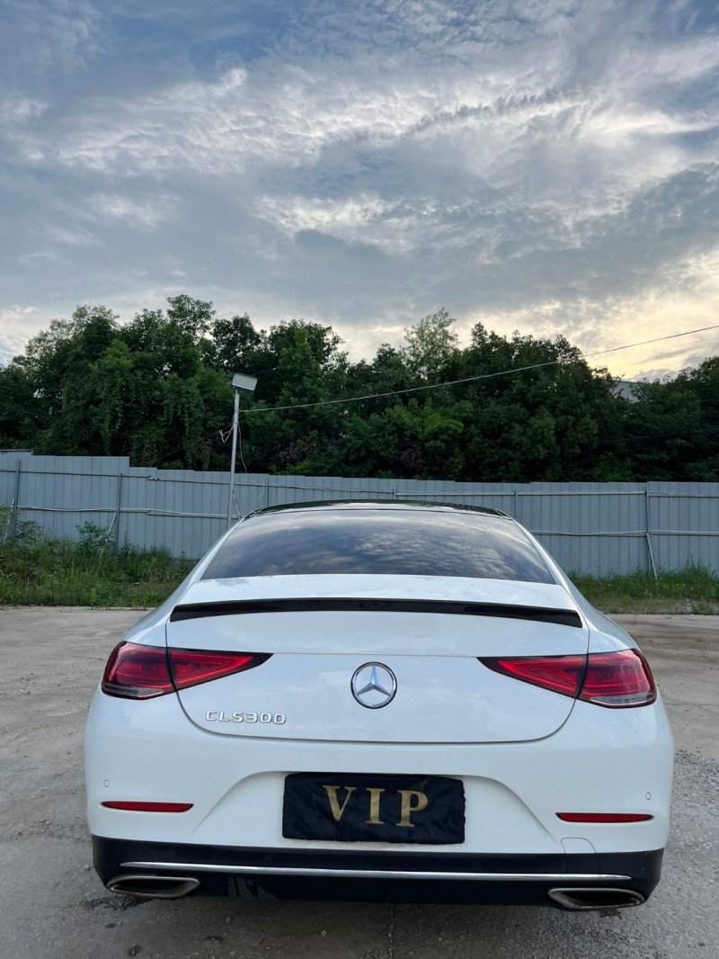武汉19年奔驰CLS5