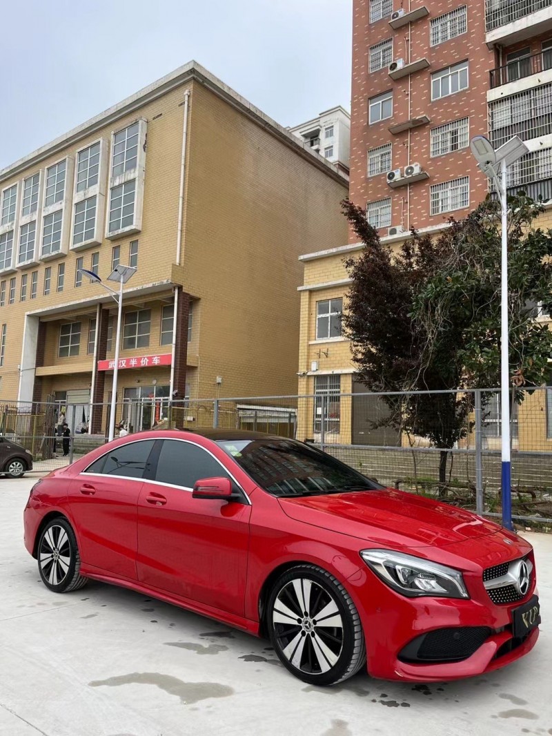 武汉19年奔驰CLA3