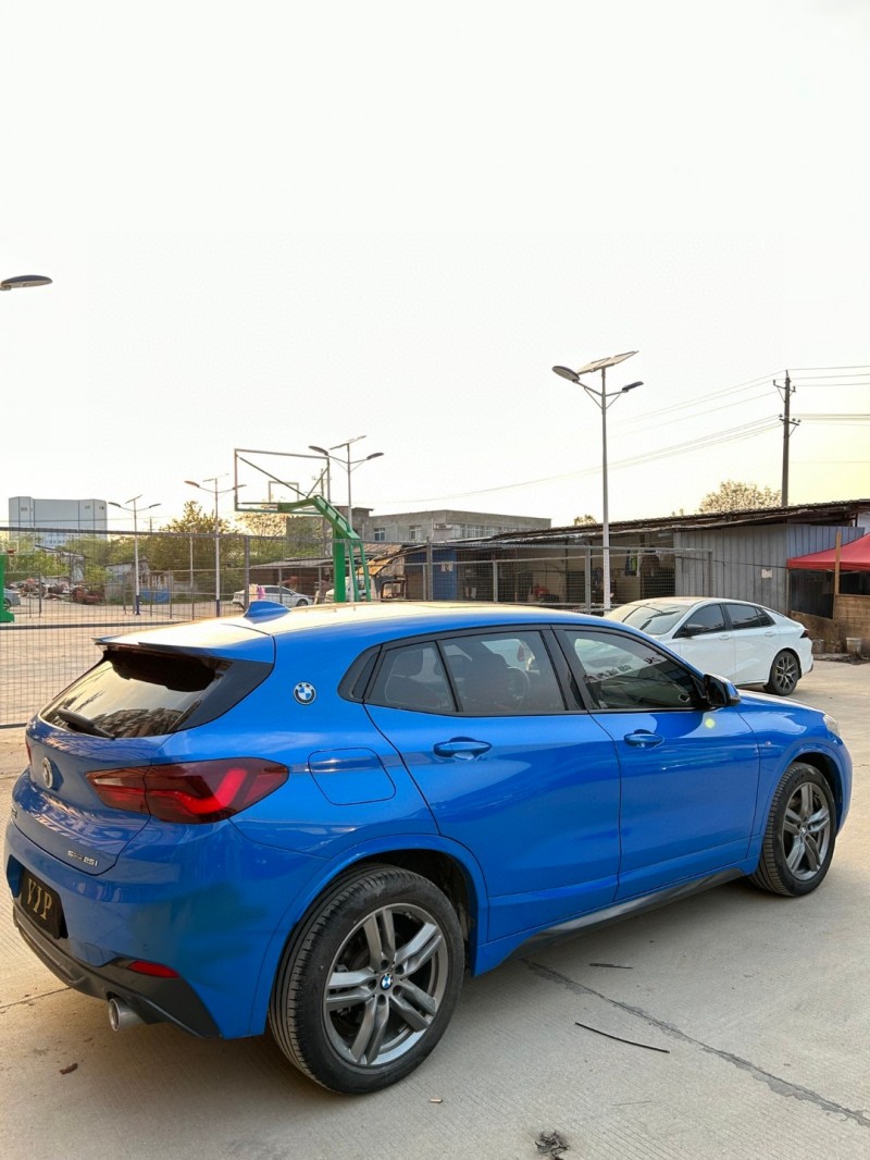 武汉21年宝马X28