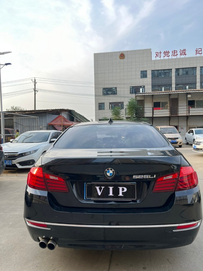 武汉17年宝马5系8