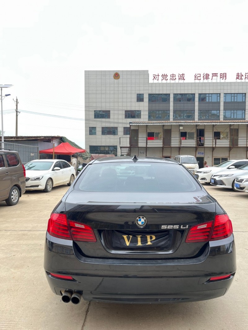 武汉14年宝马5系9