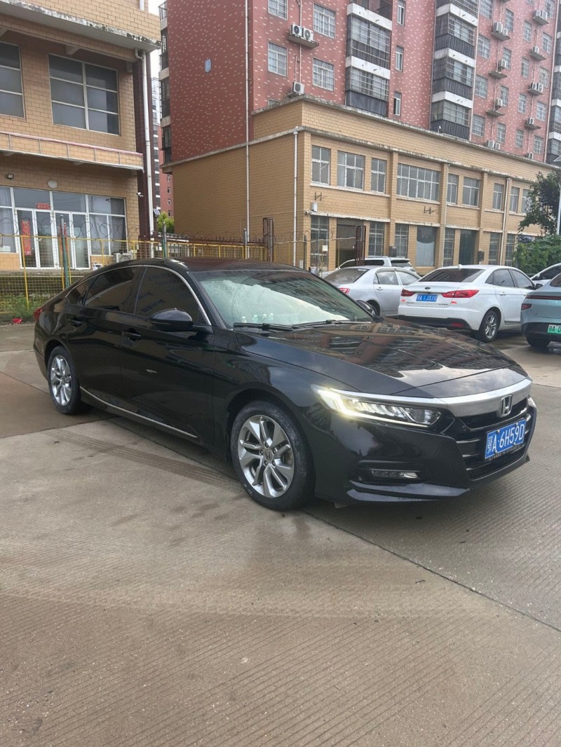 武汉19年本田雅阁3