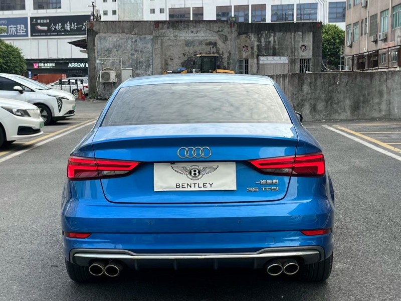 广州17年奥迪A33