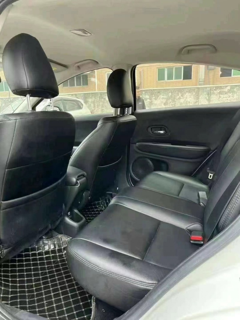 广州19年本田缤智4