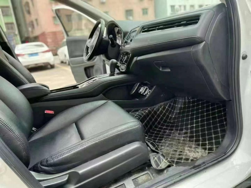 广州19年本田缤智5