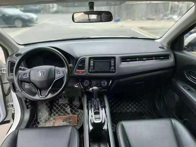 广州19年本田缤智8