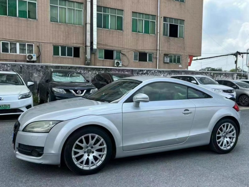 广州09年奥迪TT2