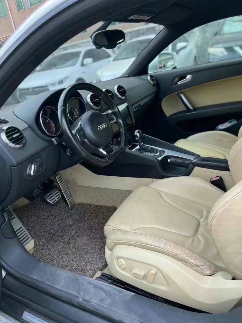 广州09年奥迪TT7