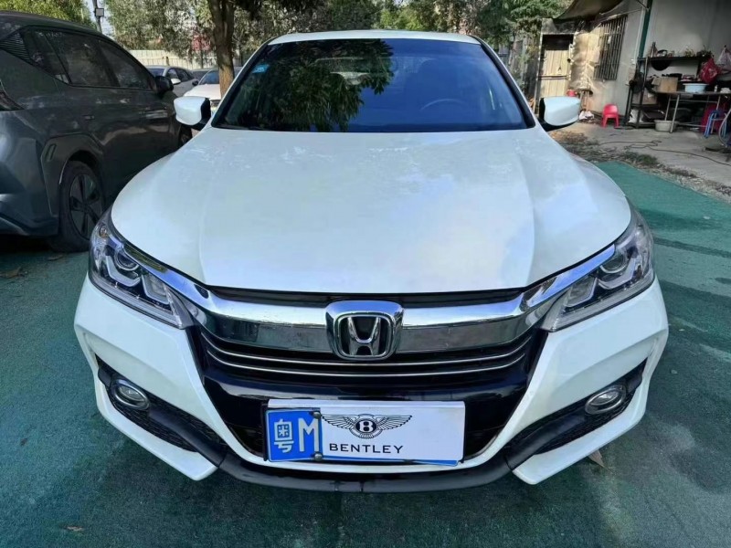 广州17年本田雅阁1