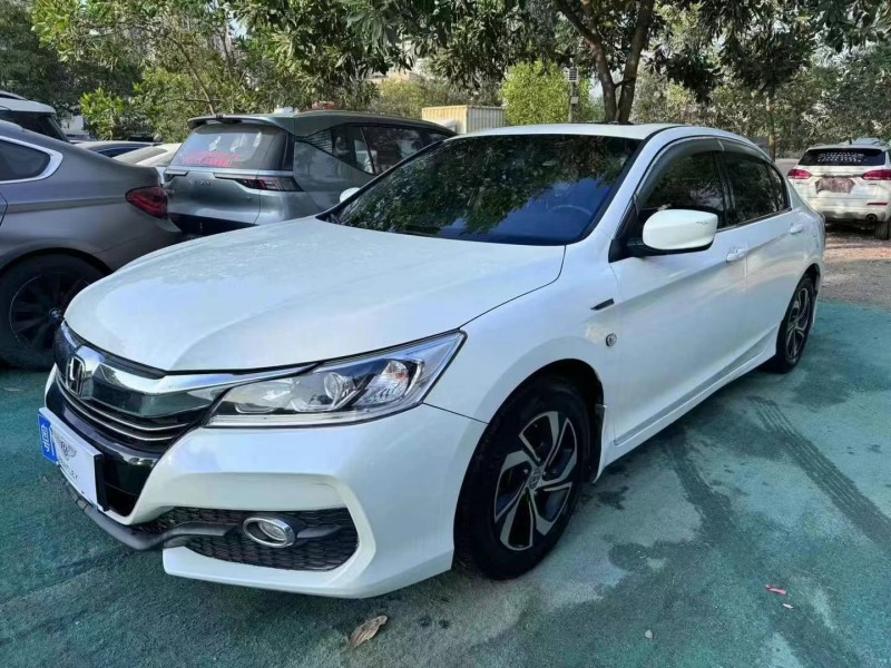 广州17年本田雅阁2