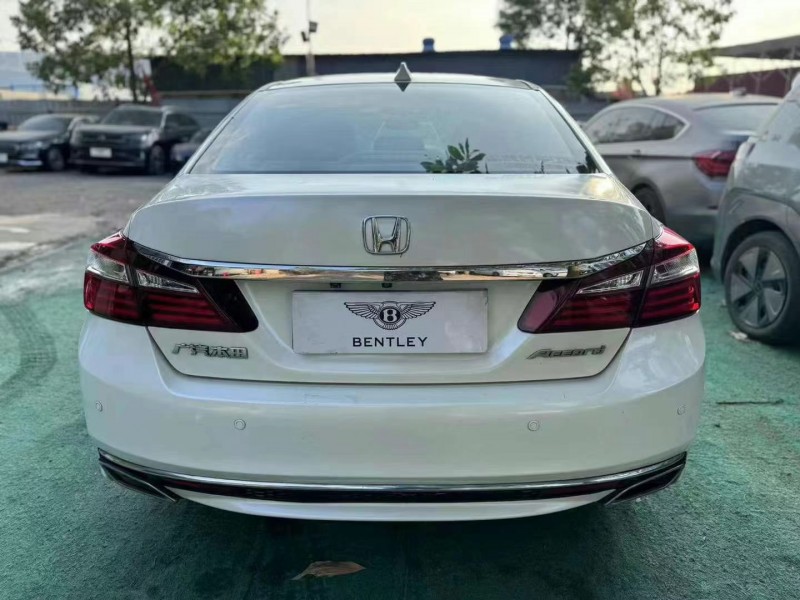 广州17年本田雅阁5