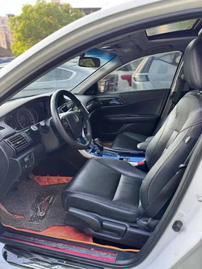 广州17年本田雅阁7