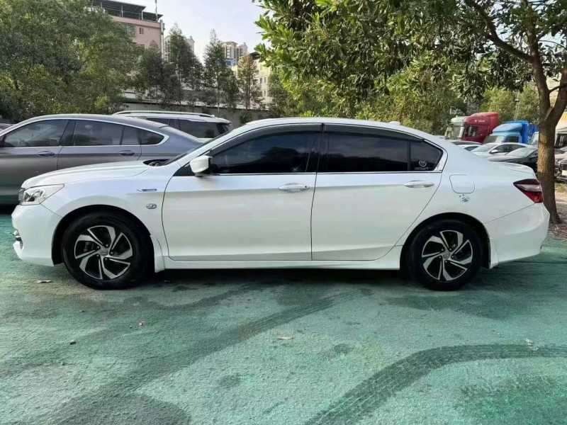 广州17年本田雅阁9