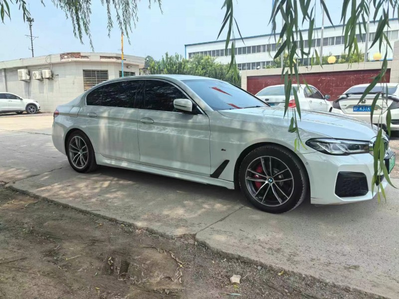 保定21年宝马5系3