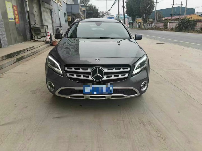 保定19年奔驰GLA1