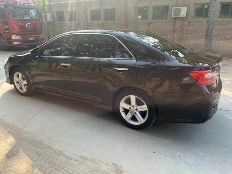 保定14年丰田凯美瑞5