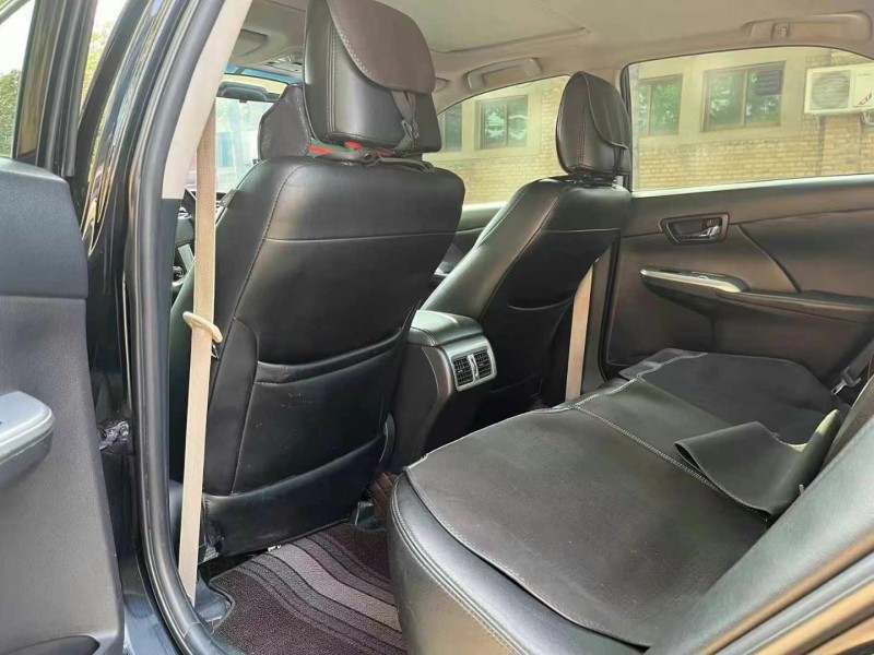 保定14年丰田凯美瑞6