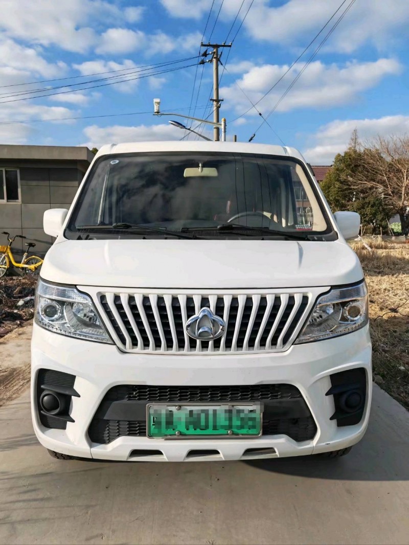 上海21年長安汽車睿行1