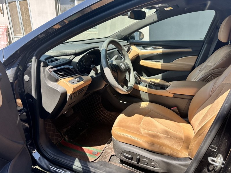 青岛17年别克君越4