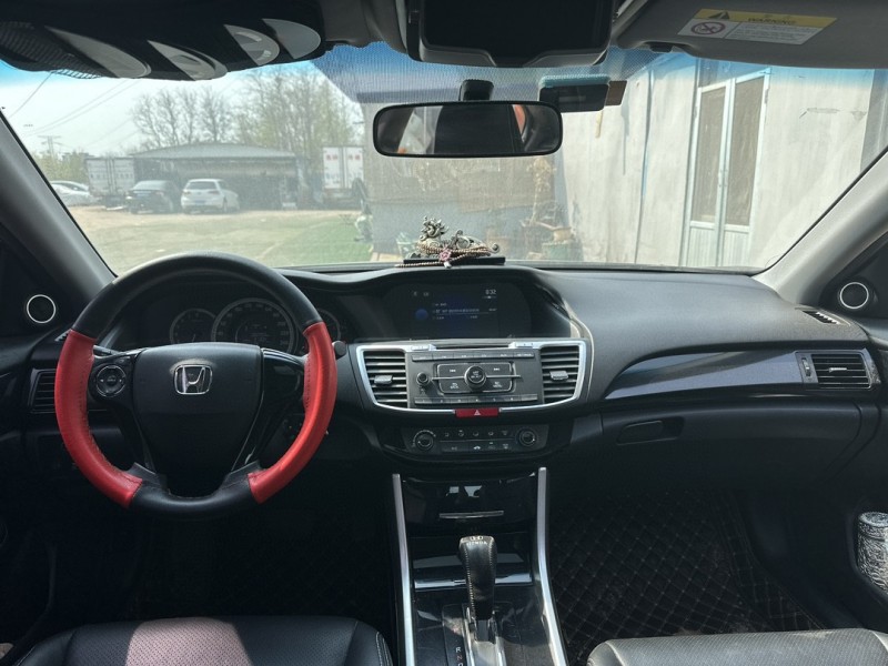 青岛18年本田雅阁6