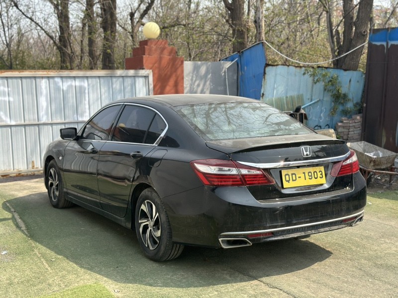 青岛18年本田雅阁9