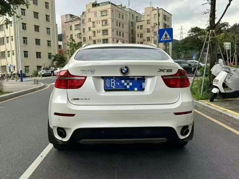 广州09年宝马X68