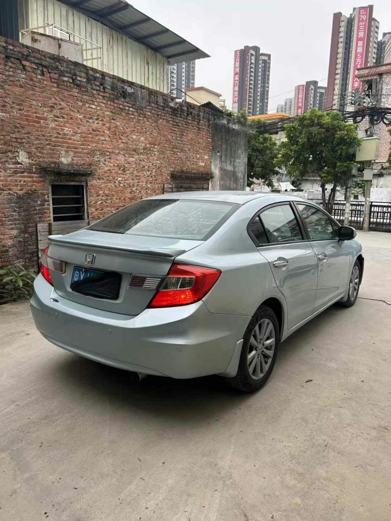 东莞12年本田思域7