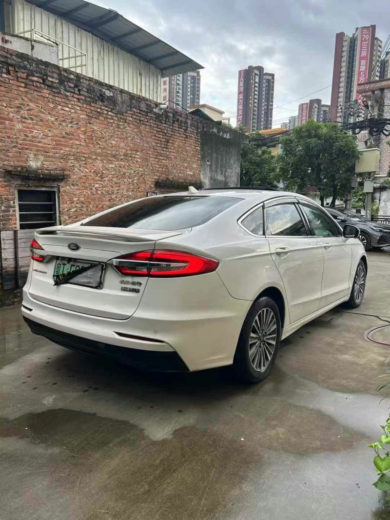 东莞20年福特蒙迪欧8