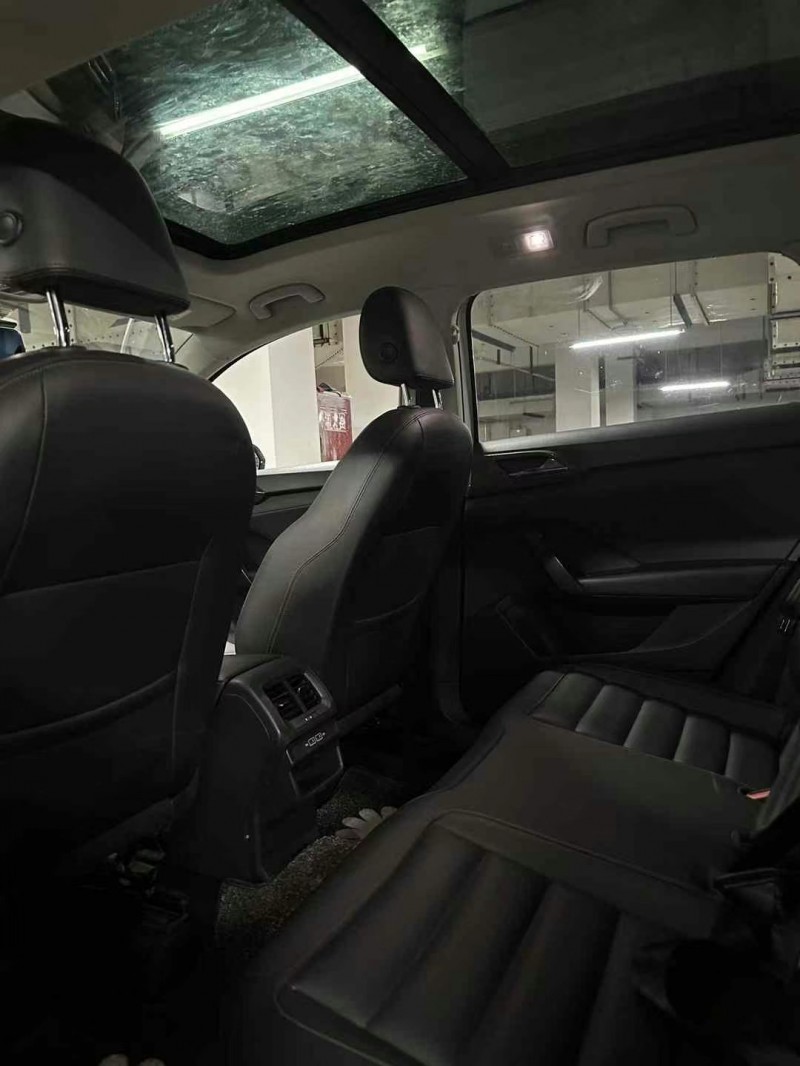 成都19年大众途岳6