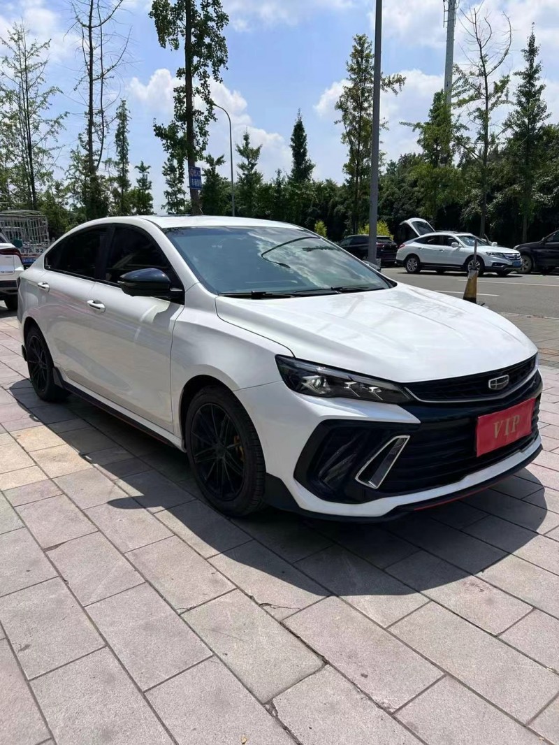 成都22年吉利缤瑞3