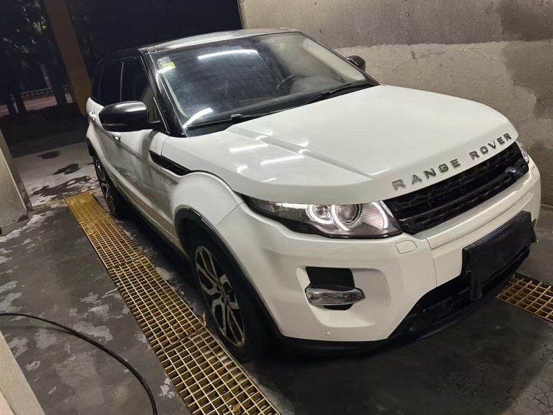 青岛13年路虎极光2