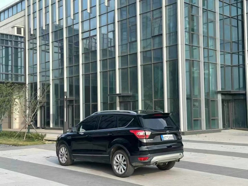 青岛18年福特翼虎5