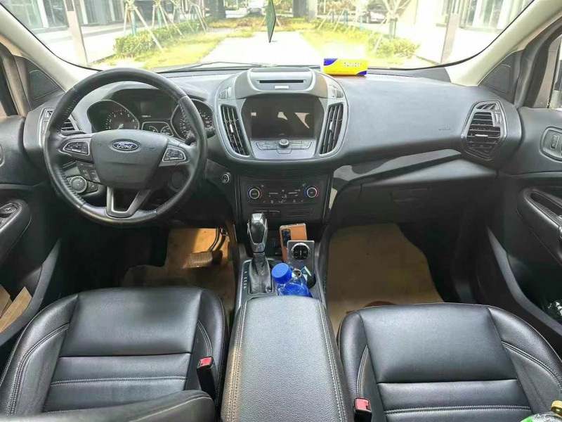 青岛18年福特翼虎9