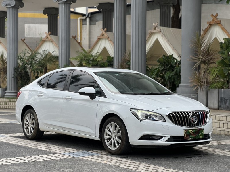 东莞16年别克威朗2