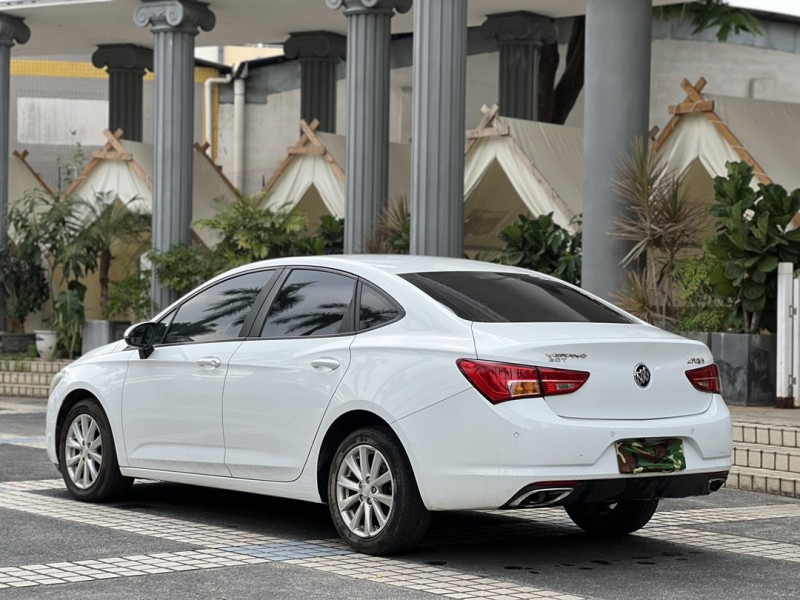 东莞16年别克威朗7