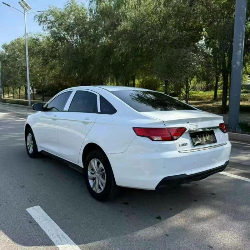 济宁23年吉利帝豪EV6