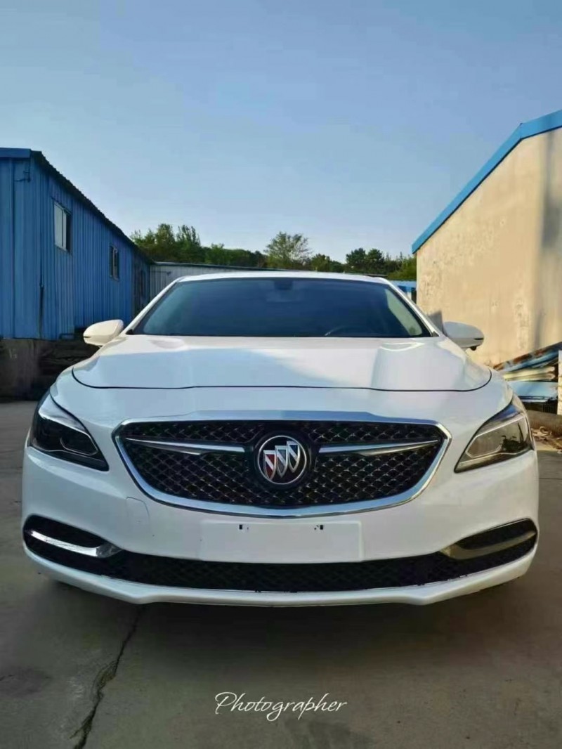 济宁18年别克君越1