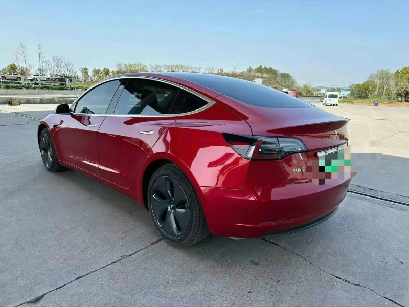 保定22年特斯拉MODEL 35