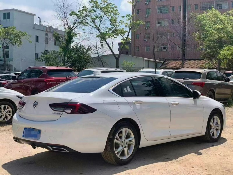 广州22年别克君威8