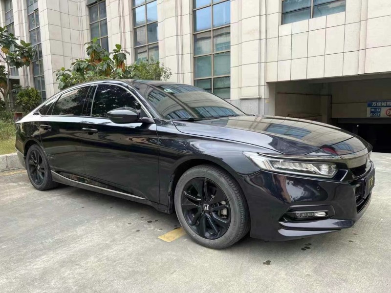 东莞21年本田雅阁3