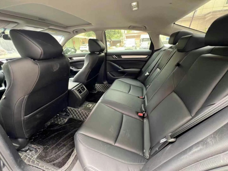 东莞21年本田雅阁4