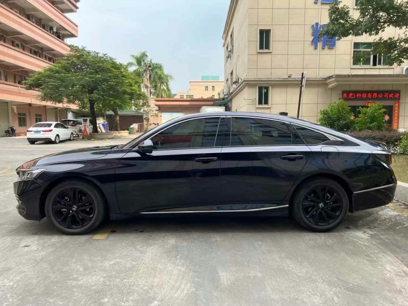 东莞21年本田雅阁8