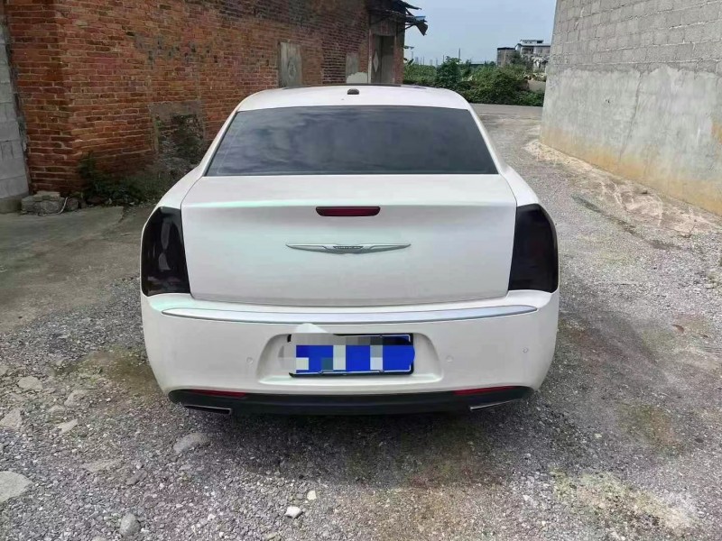 煙臺16年克萊斯勒300C2