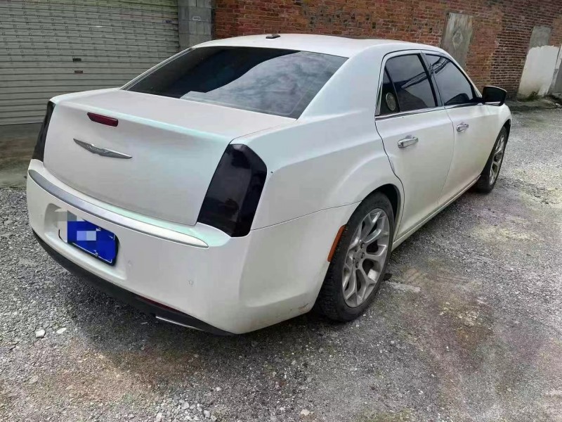 煙臺16年克萊斯勒300C5